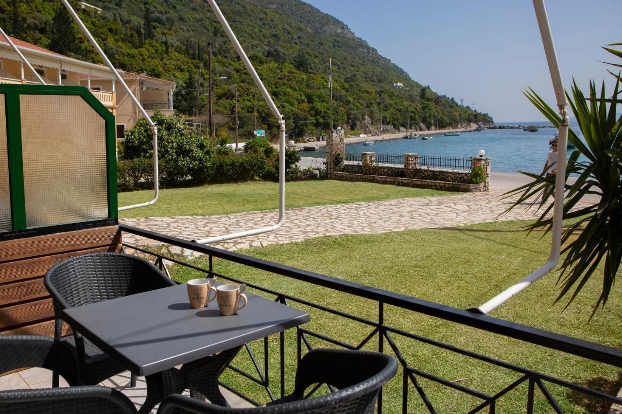 Captain Nick Aparthotel Mikros Gialos Exterior photo