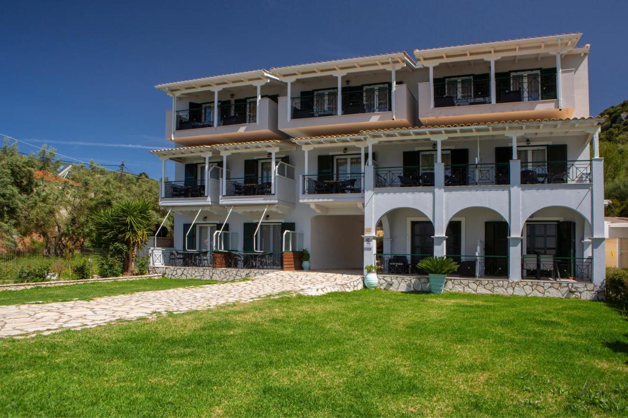 Captain Nick Aparthotel Mikros Gialos Exterior photo