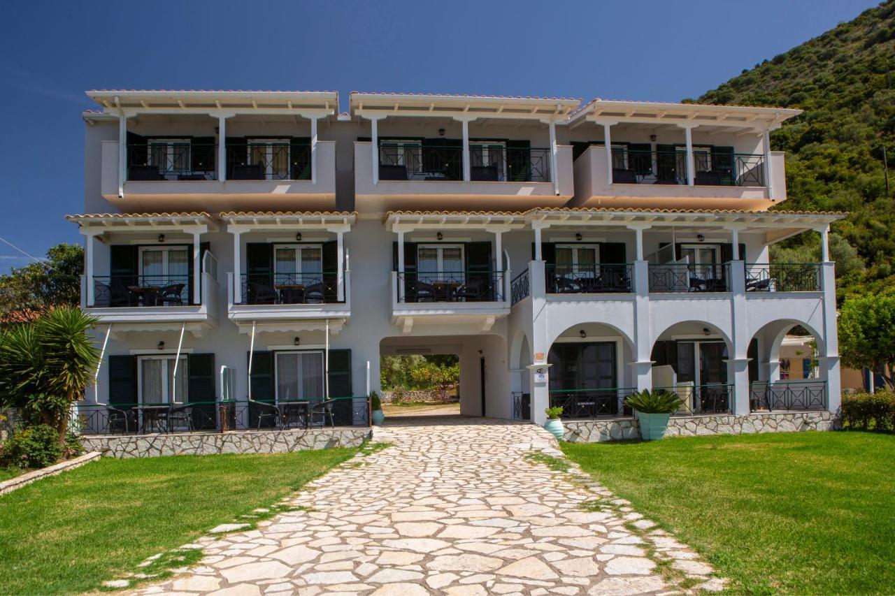Captain Nick Aparthotel Mikros Gialos Exterior photo