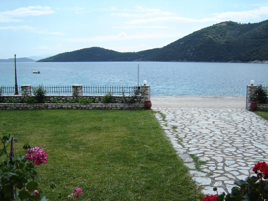 Captain Nick Aparthotel Mikros Gialos Exterior photo