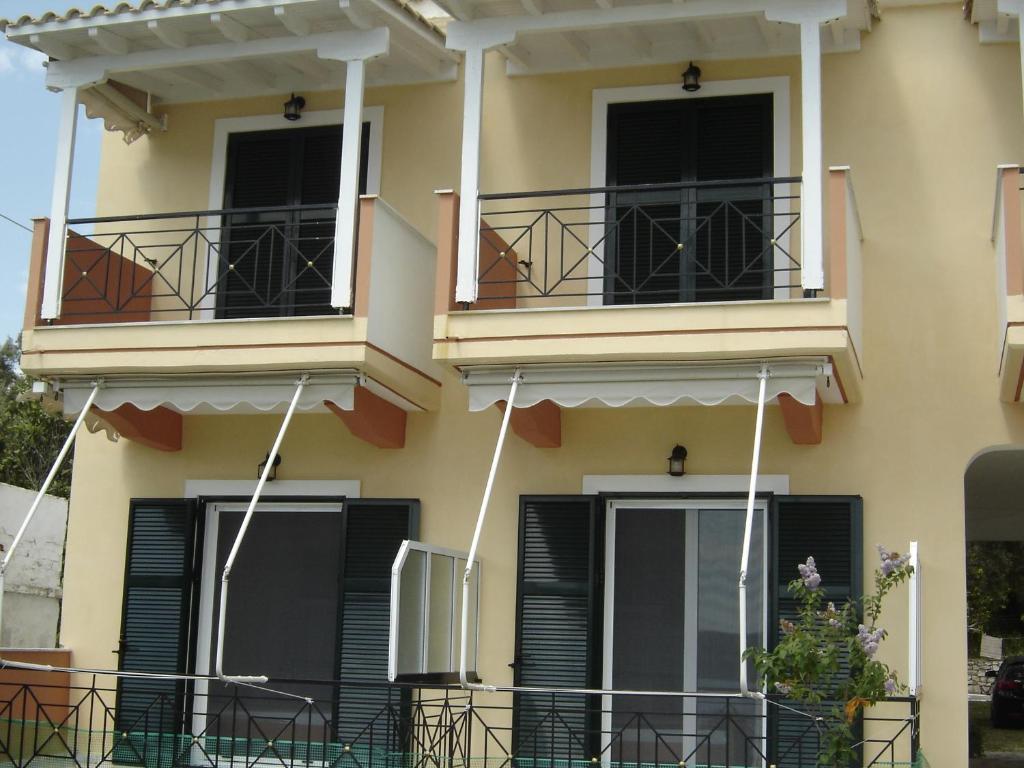 Captain Nick Aparthotel Mikros Gialos Exterior photo