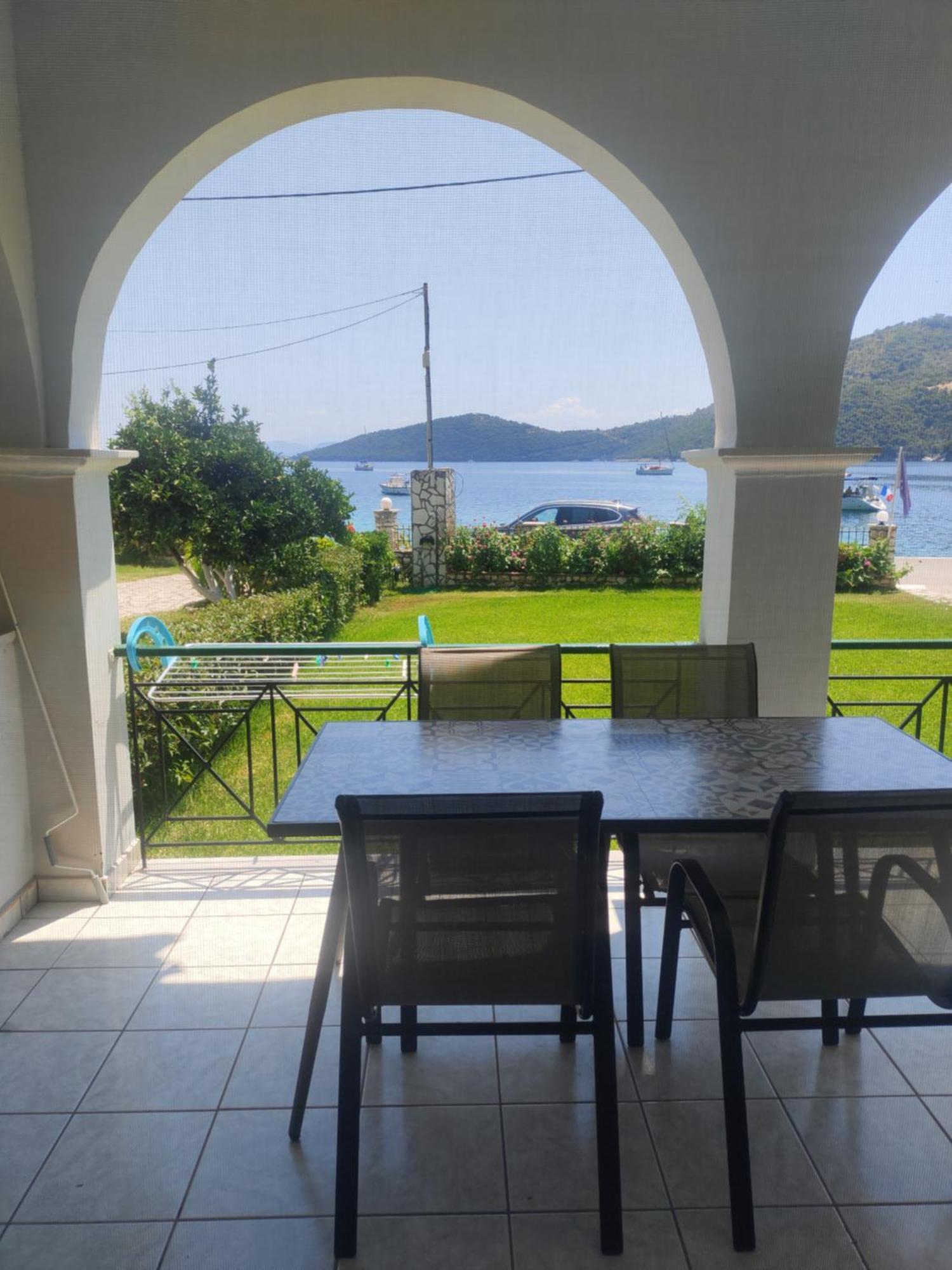Captain Nick Aparthotel Mikros Gialos Exterior photo