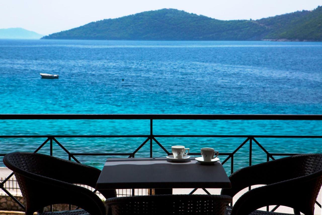 Captain Nick Aparthotel Mikros Gialos Exterior photo