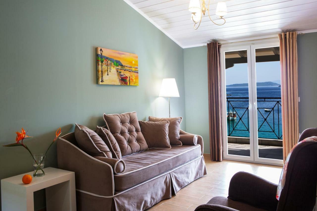 Captain Nick Aparthotel Mikros Gialos Exterior photo
