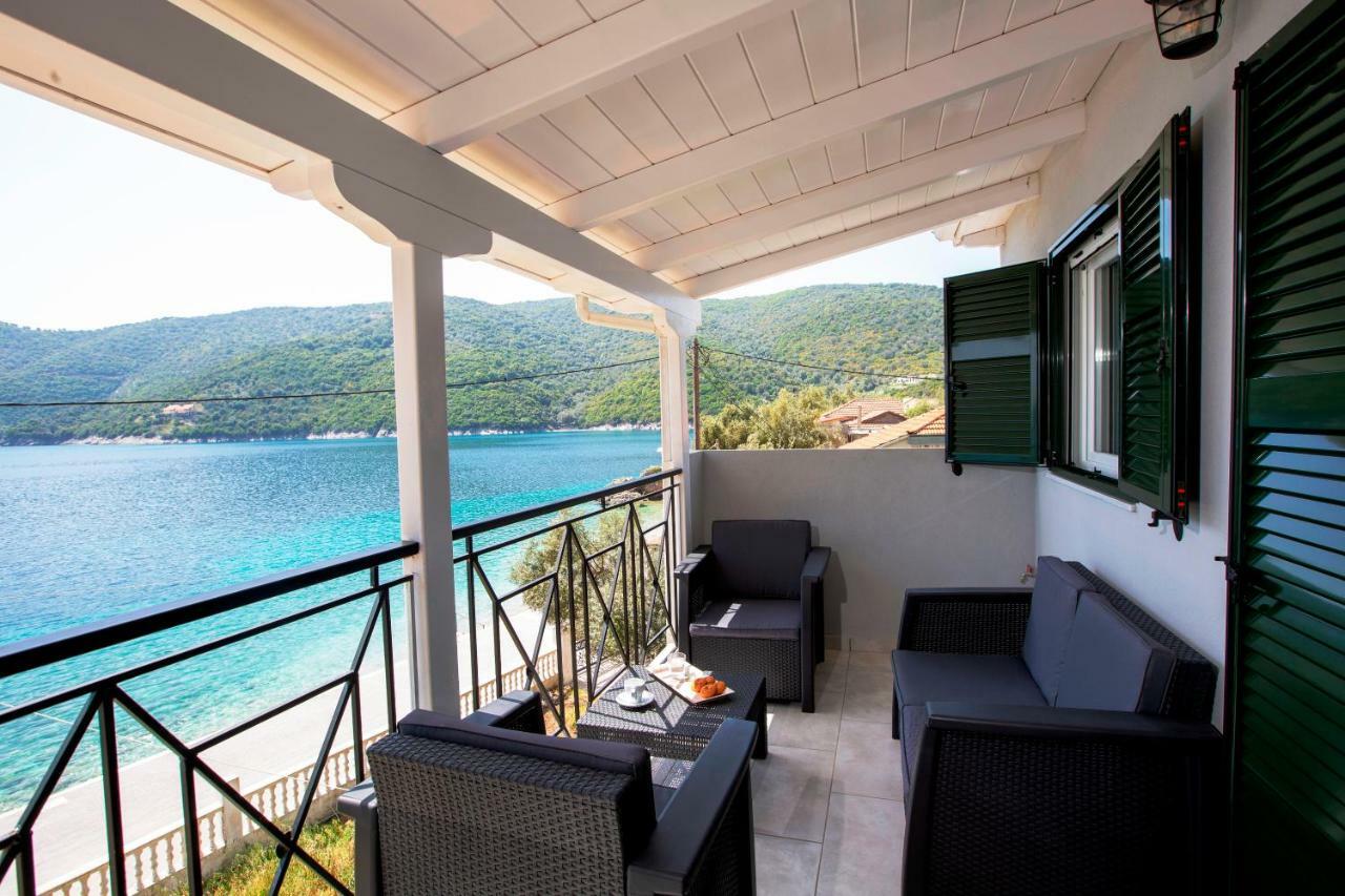 Captain Nick Aparthotel Mikros Gialos Exterior photo